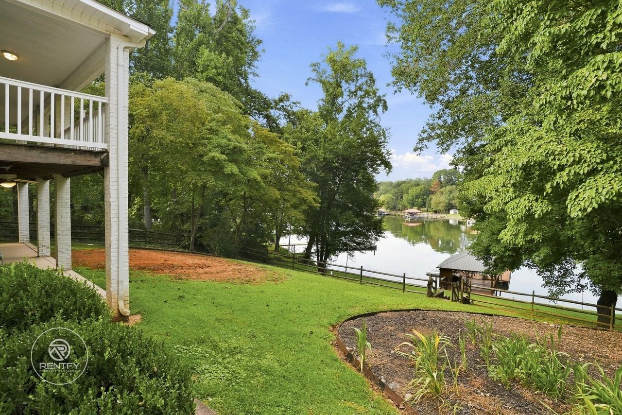 7088 Wateredge Dr - Photo 6 of 26
