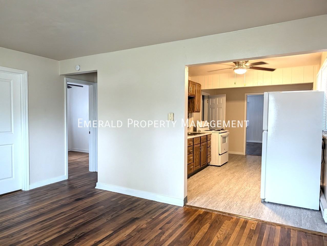 2720 Prial Ave - Photo 3 of 15