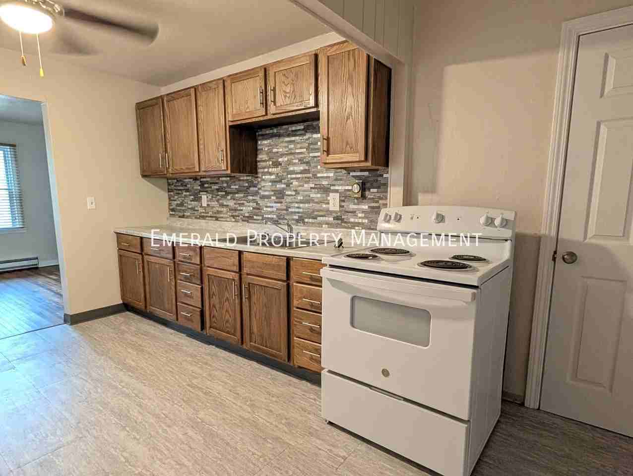 2720 Prial Ave - Photo 5 of 15