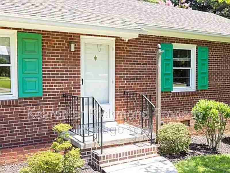 2811 Bon Oaks Ln - Photo 3 of 28