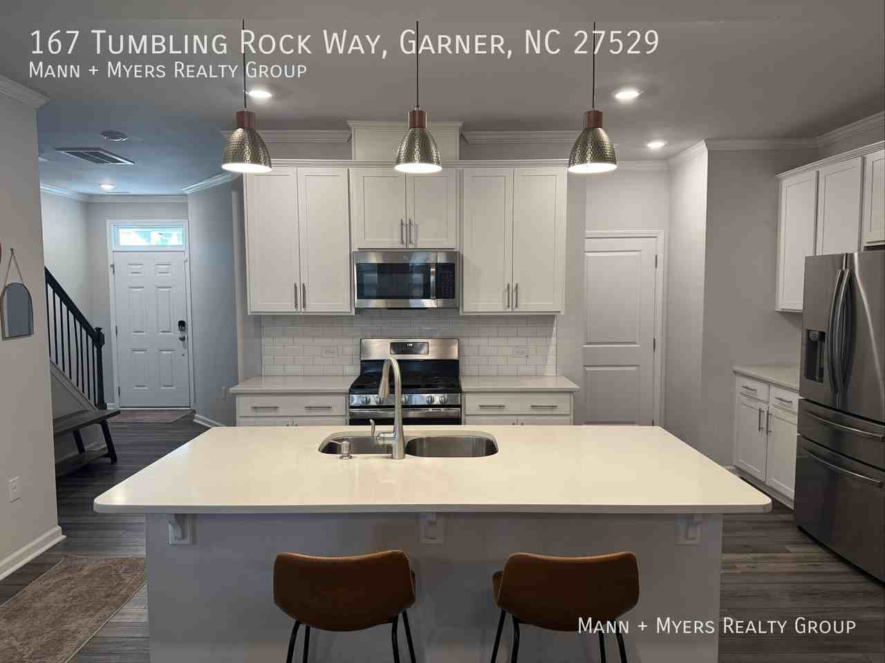 167 Tumbling Rock Way - Photo 3 of 22