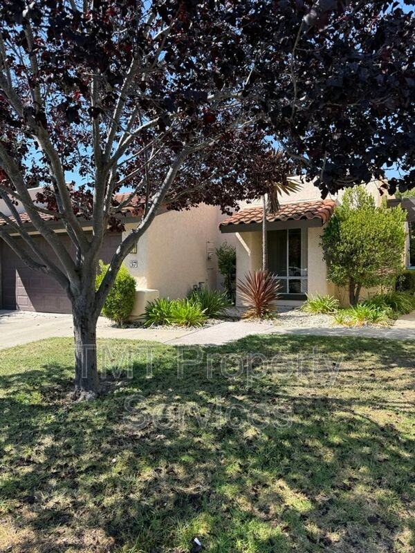 37 El Mirador Ct