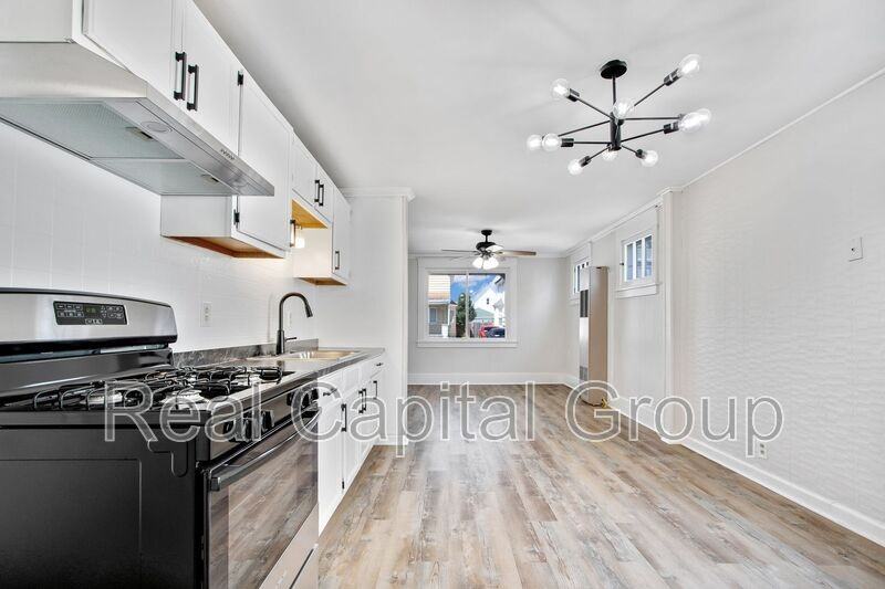 313 Fenton St #1LOWER - Photo 6 of 8