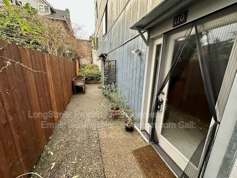 722 Nw 24th Ave #110 - Photo 5 of 18