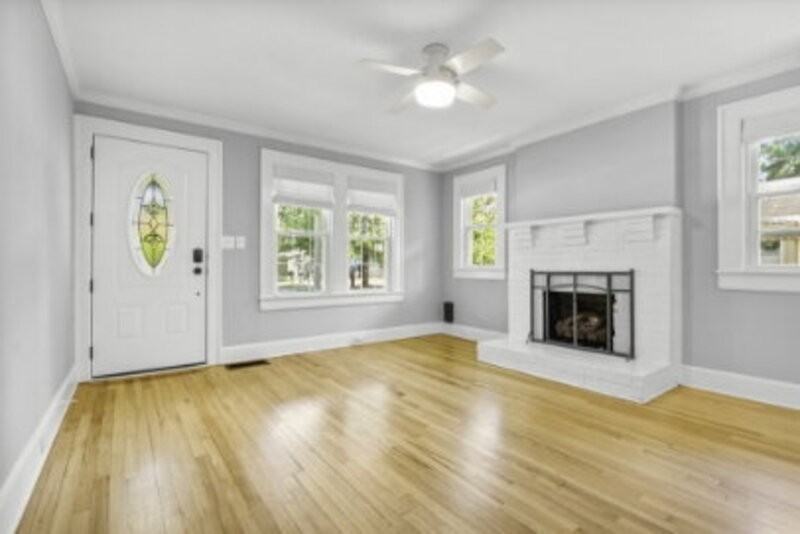 280 E Ohio Ave - Photo 3 of 20