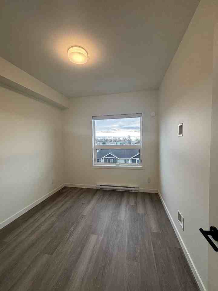 1102 Esquimalt Road - Photo 6 of 22