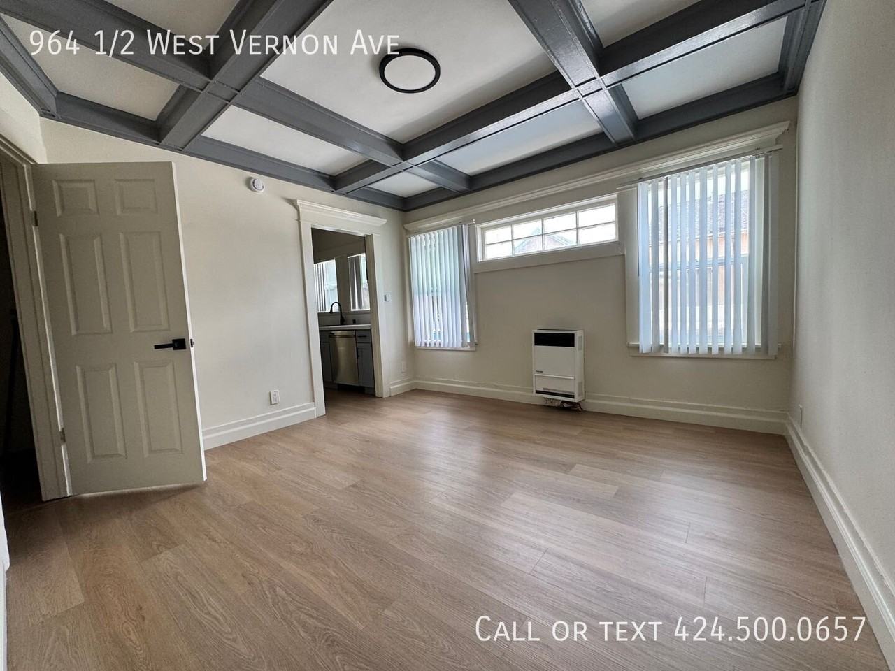 964 1/2 W Vernon Ave