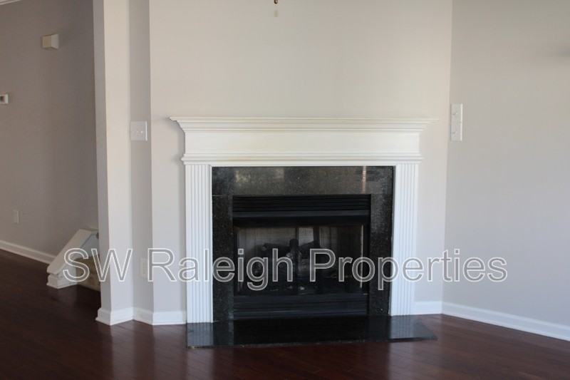 9712 Jordy Dr - Photo 3 of 7
