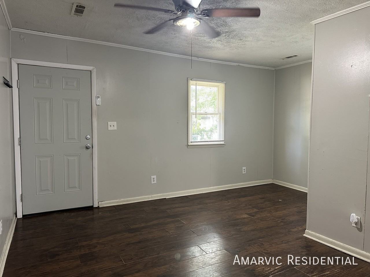 717 Bullock St - Photo 4 of 9