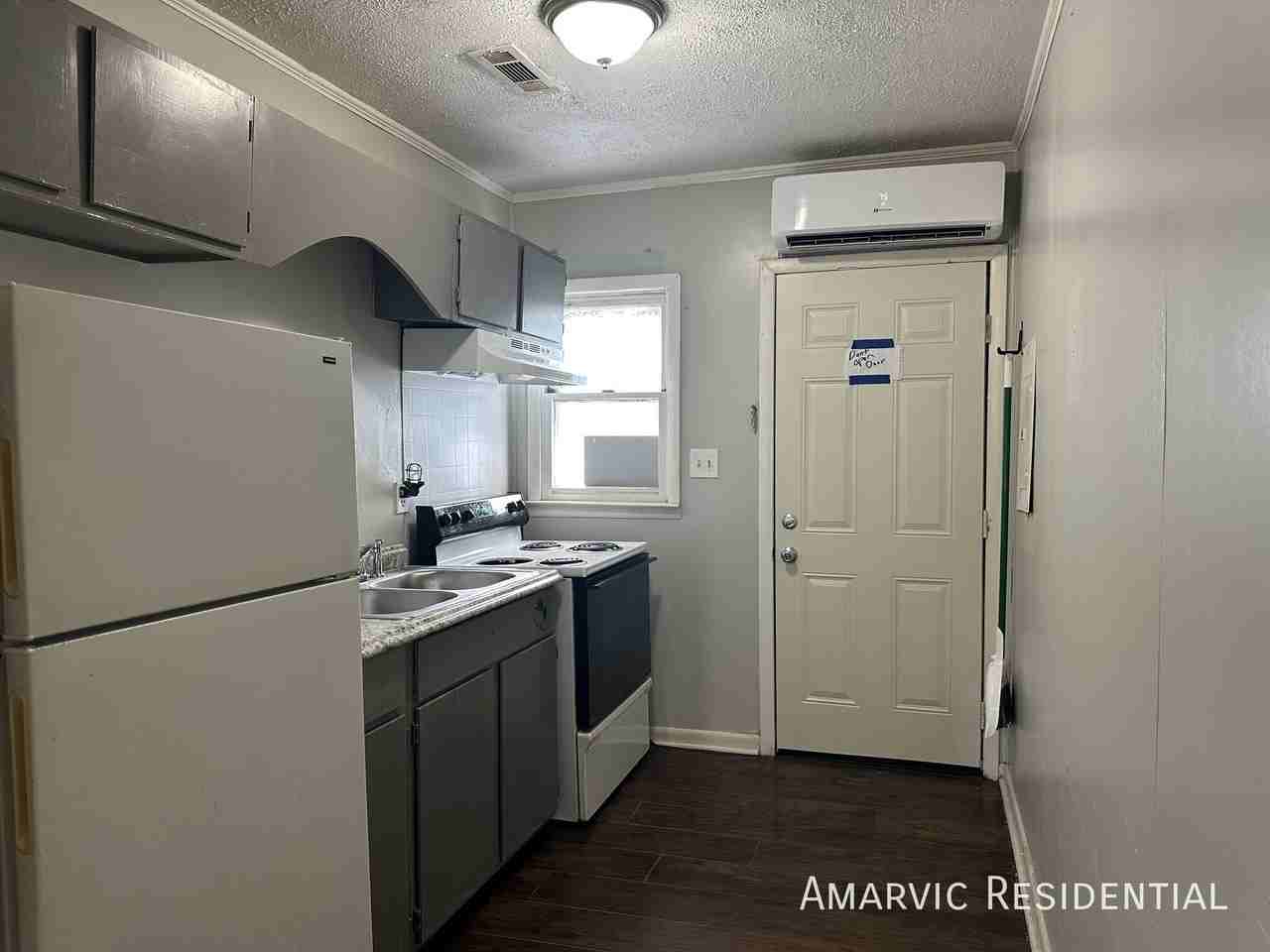 717 Bullock St - Photo 5 of 9