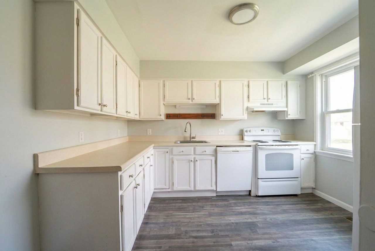 278 Parliament Cir - Photo 3 of 13
