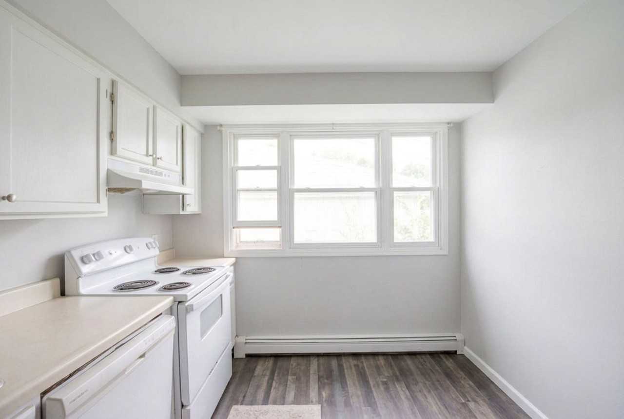 278 Parliament Cir - Photo 4 of 13