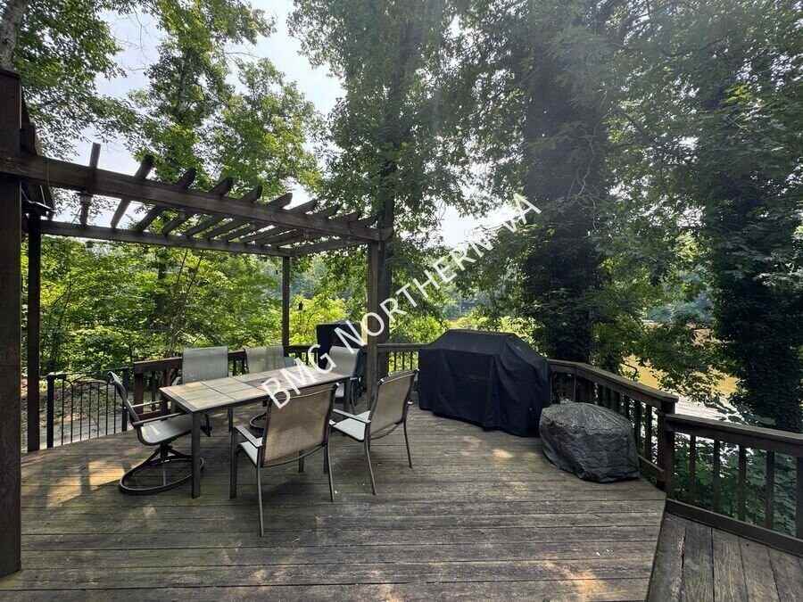 8221 Barron St - Photo 7 of 18