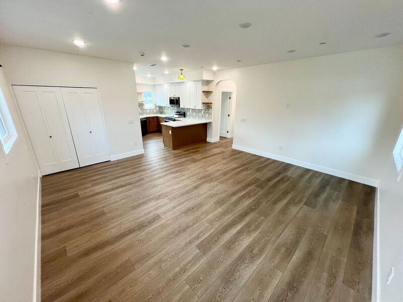 669 Townsite Dr - Photo 2 of 21