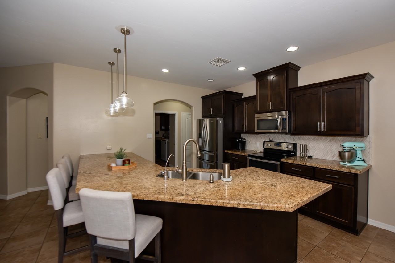 3627 S Tillman Way - Photo 4 of 31