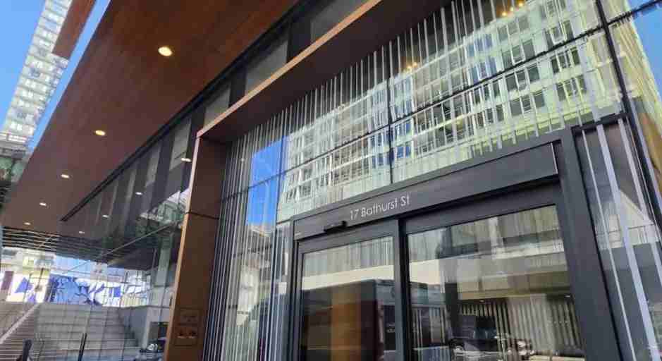 17 Bathurst St #2506