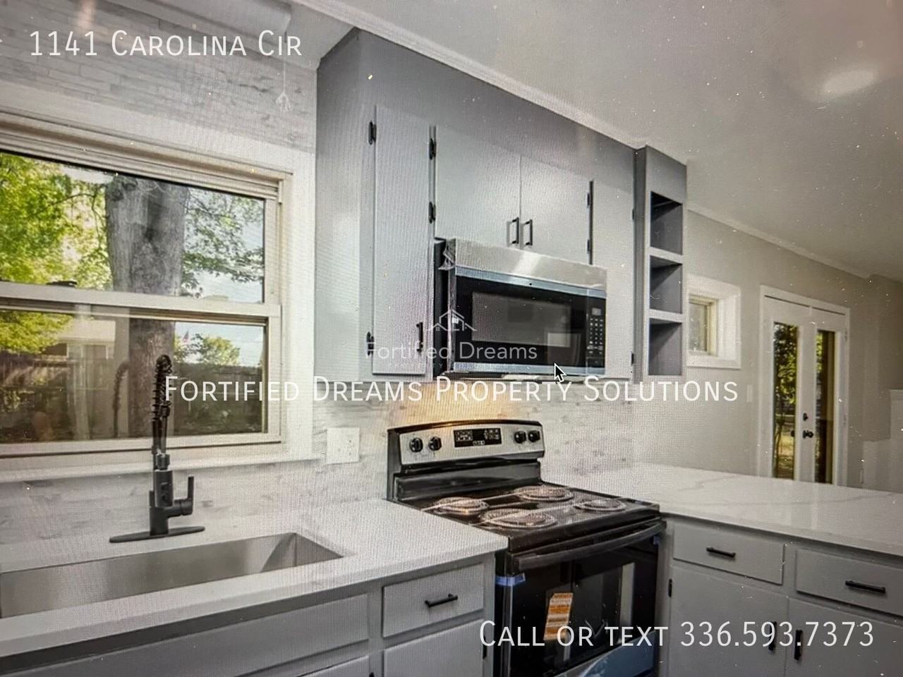 1141 Carolina Cir - Photo 2 of 17