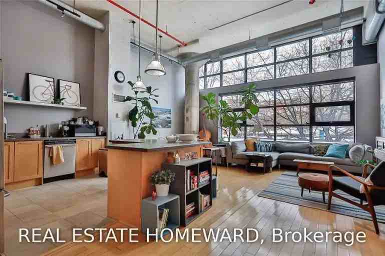 90 Sumach St #317 - Photo 5 of 13