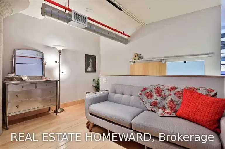 90 Sumach St #317 - Photo 6 of 13