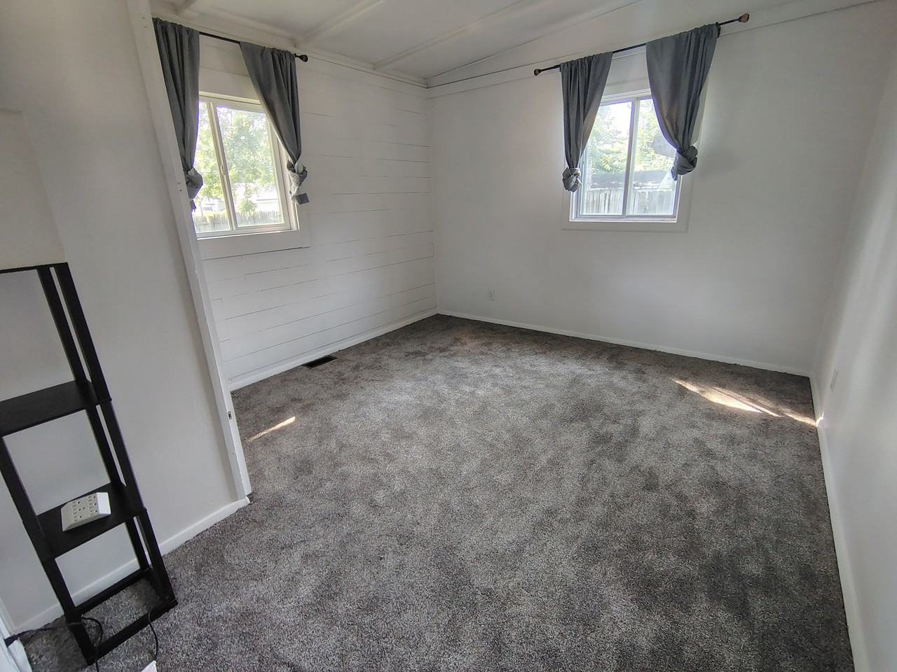 1213 Kingsley Dr - Photo 6 of 8