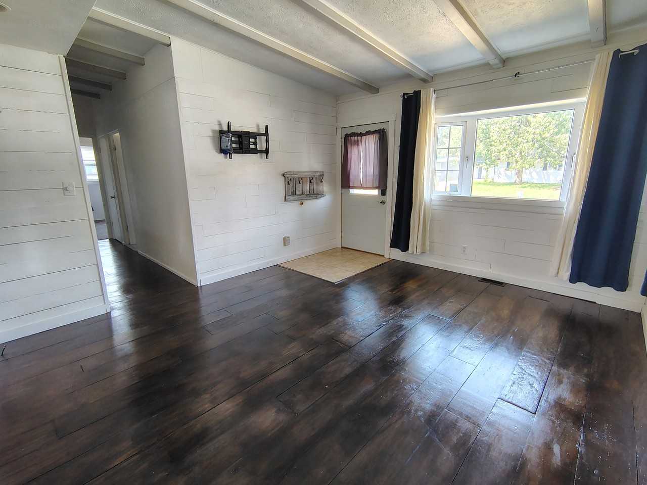1213 Kingsley Dr - Photo 7 of 8