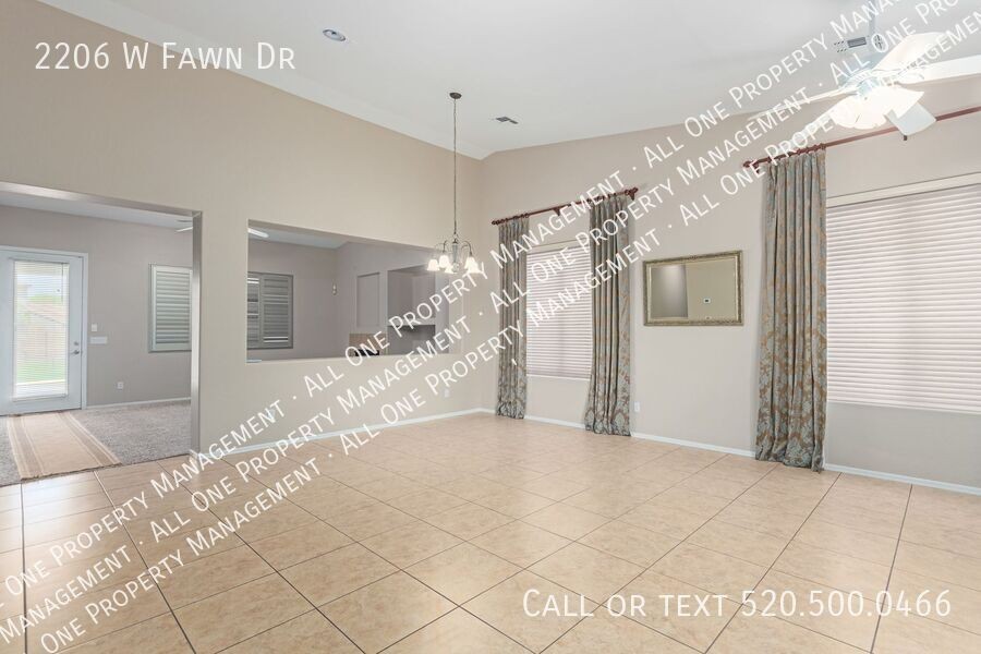 2206 W Fawn Dr - Photo 4 of 34