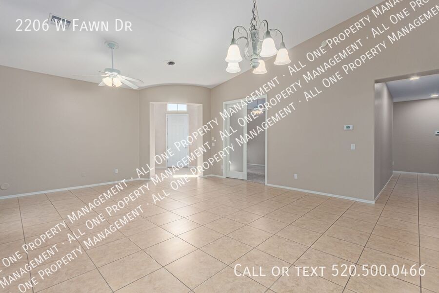 2206 W Fawn Dr - Photo 6 of 34