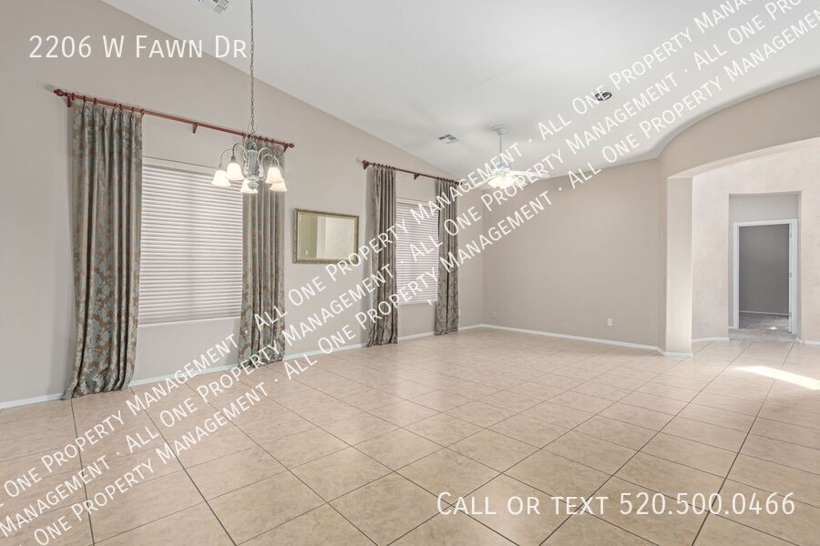2206 W Fawn Dr - Photo 7 of 34