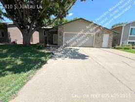 810 S Juneau Ln - Photo 1 of 1