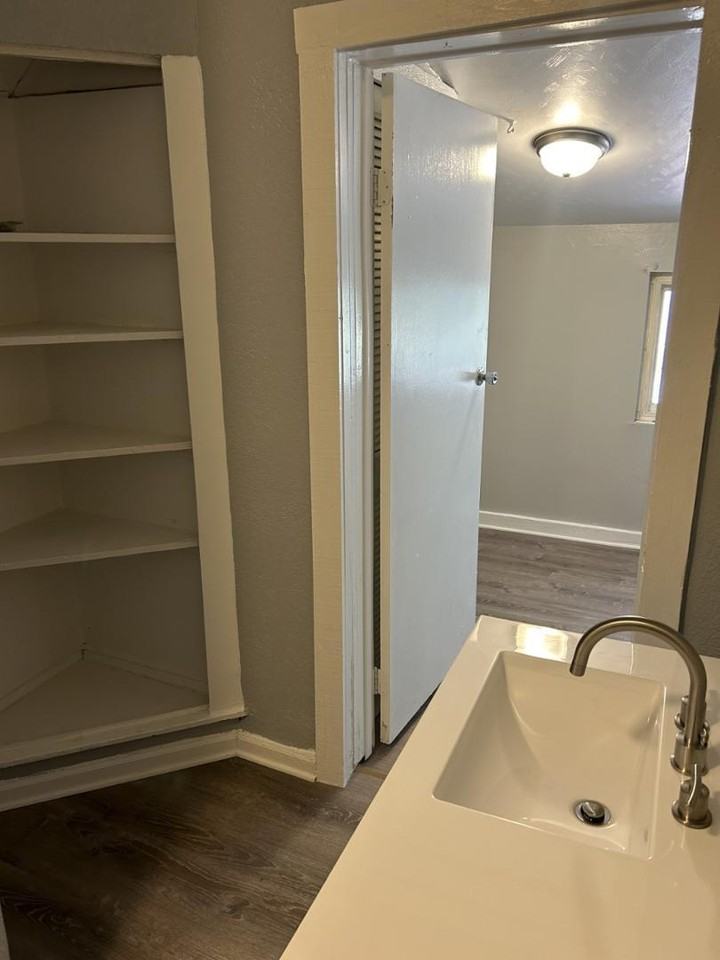 812 W Colorado Ave #4 - Photo 4 of 19