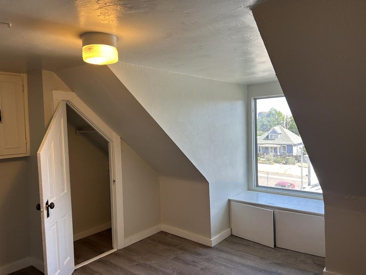 812 W Colorado Ave #4 - Photo 6 of 19