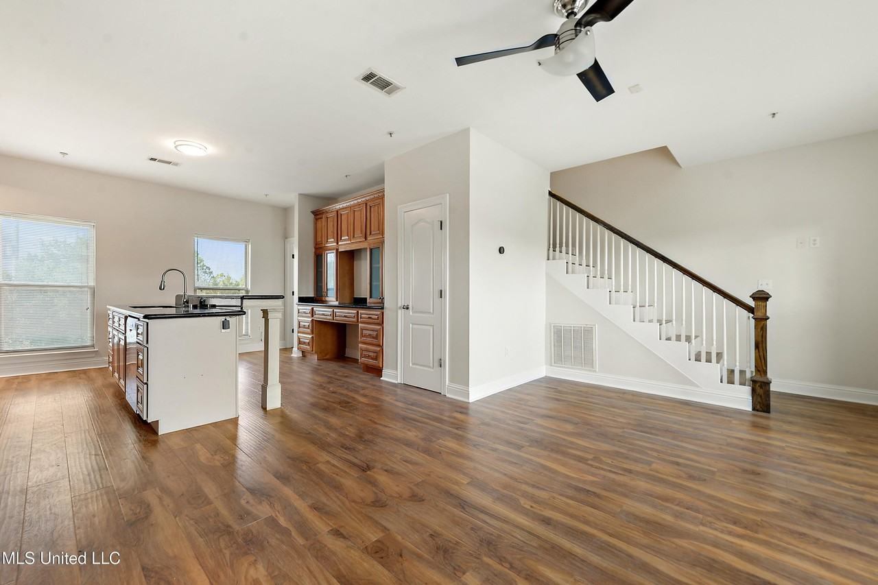 1400 Mill Rd - Photo 4 of 24