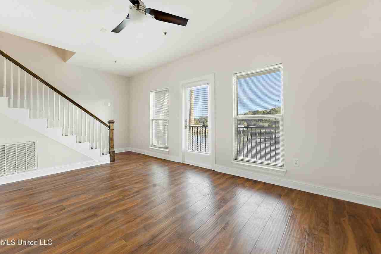 1400 Mill Rd - Photo 6 of 24