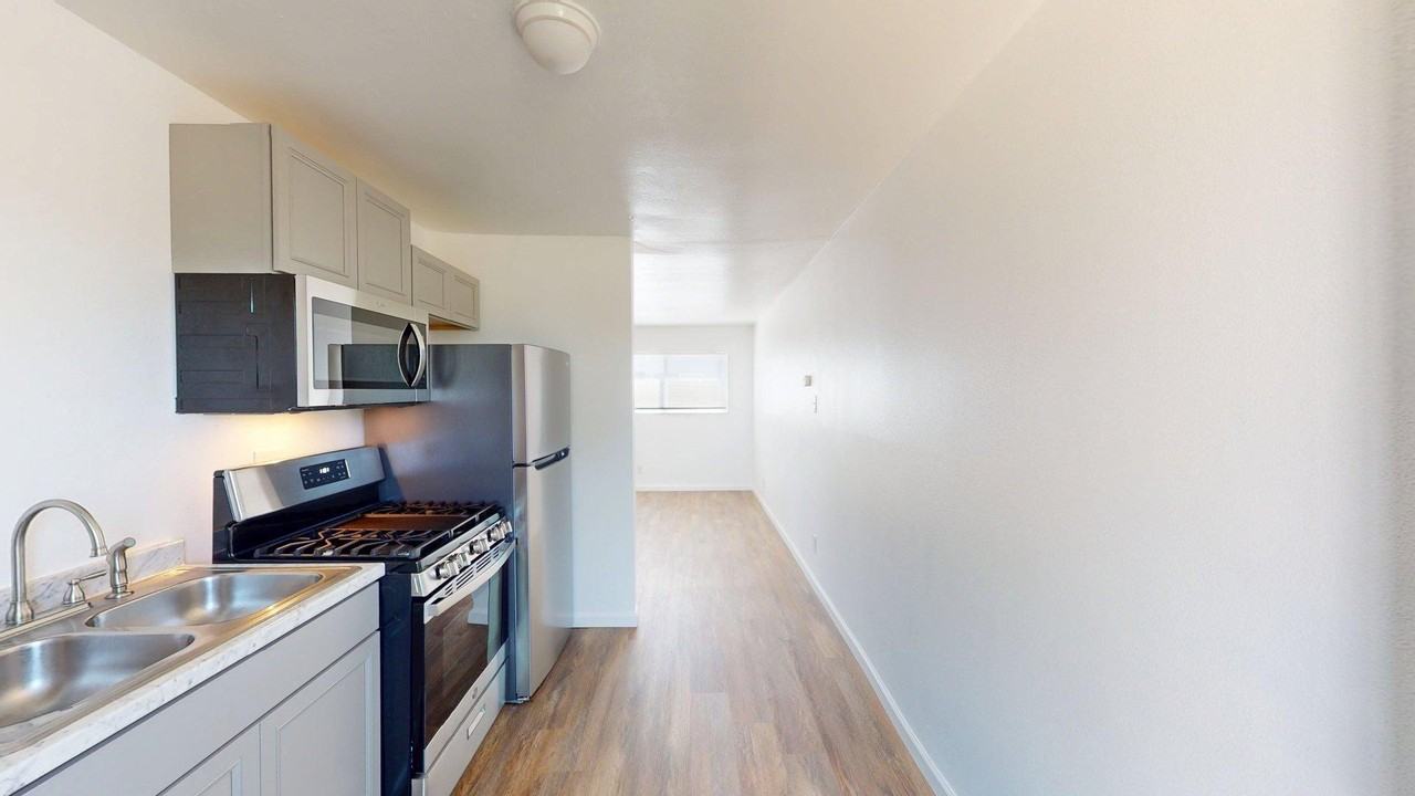 3409 Eastern Ave Se #6 - Photo 6 of 18