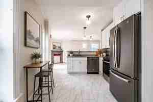 featured image of 602 Congress St #201