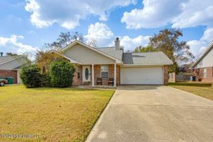 13177 W Country Hills Dr - Photo 1 of 1