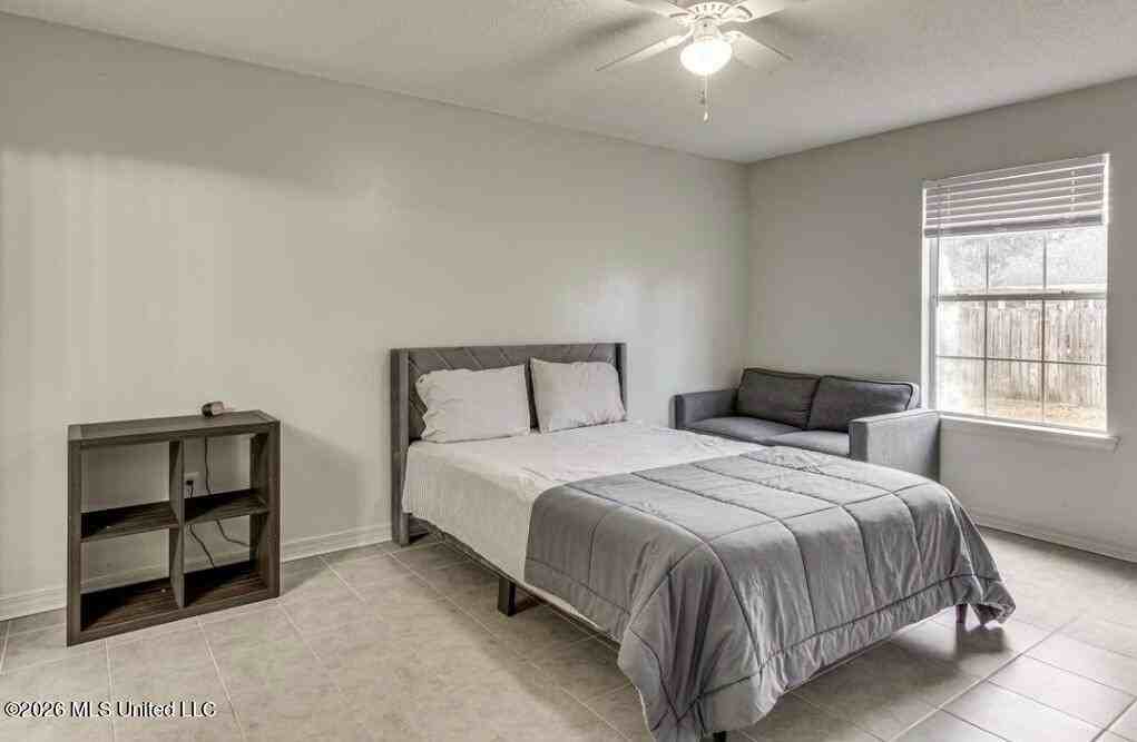 13177 W Country Hills Dr - Photo 7 of 15