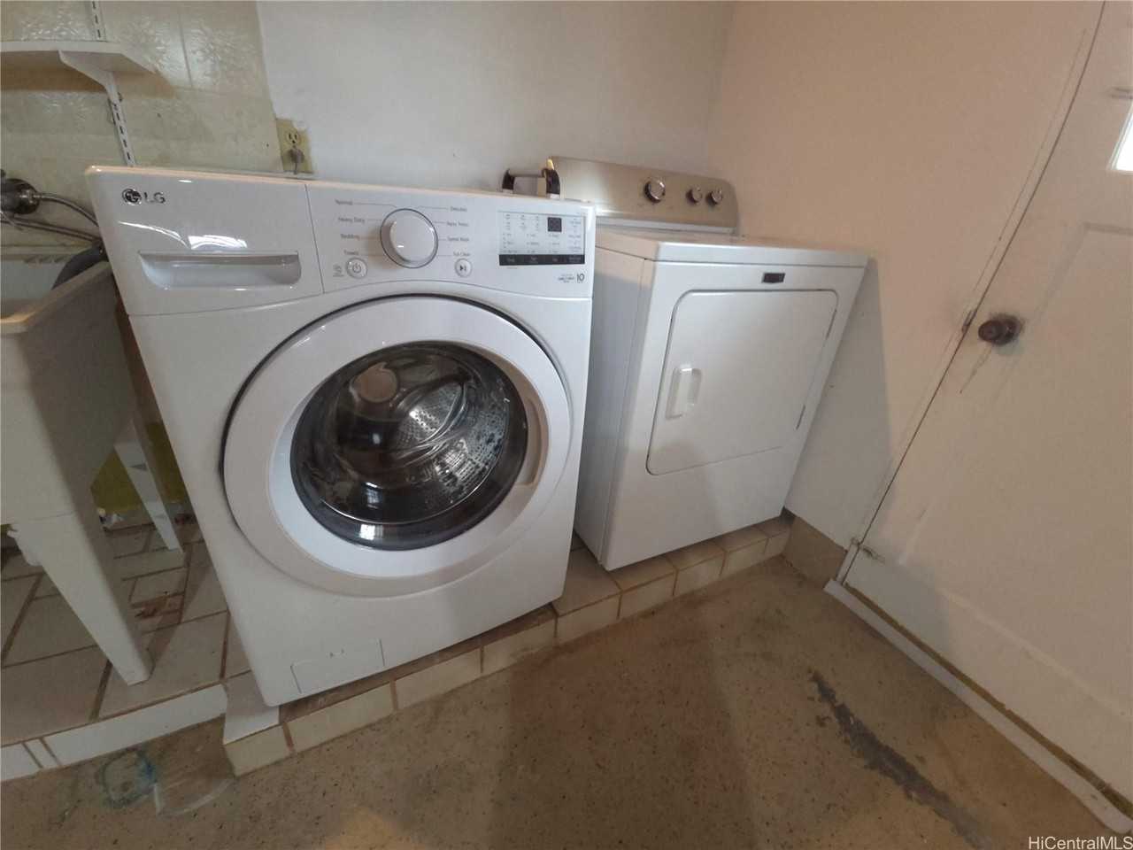 1444 Kina St - Photo 6 of 9