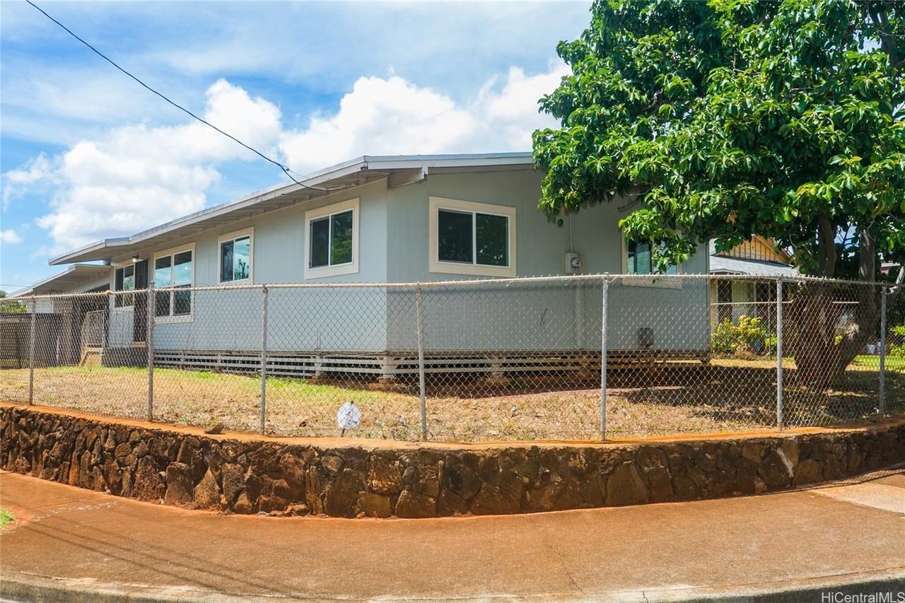 1390 Kaumahana Pl - Photo 2 of 14