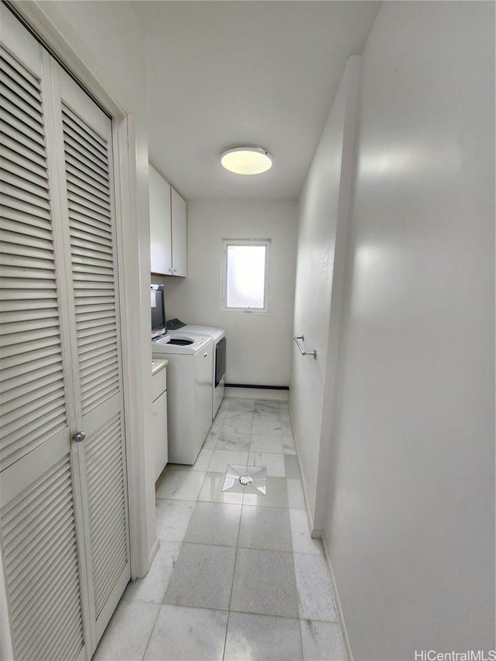1071 Hoa St - Photo 5 of 23