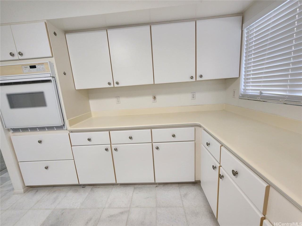1071 Hoa St - Photo 6 of 23
