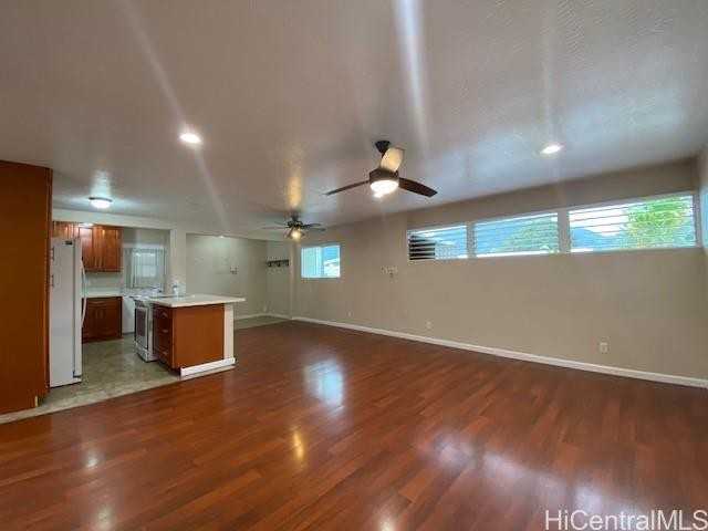 661 Ululani St - Photo 4 of 24