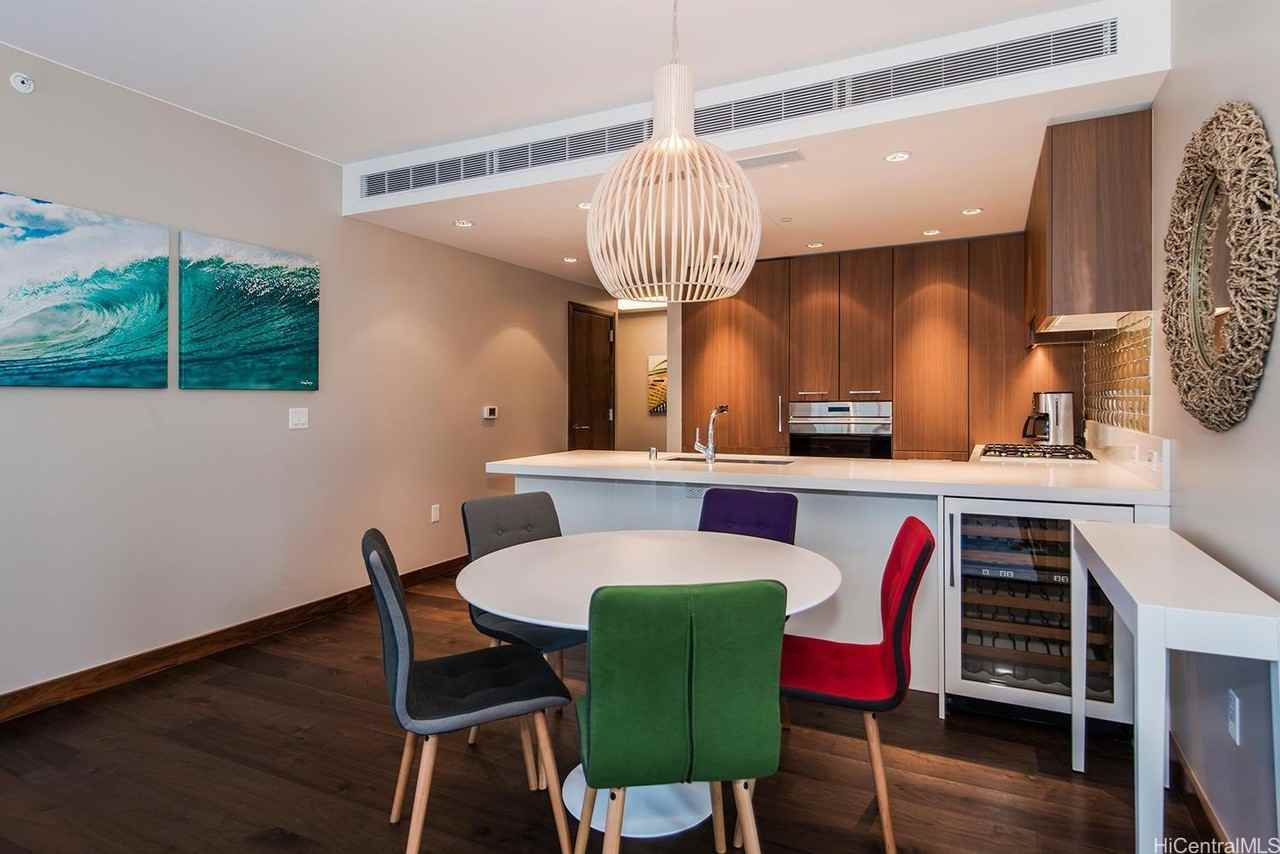 1555 Kapiolani Blvd #1610 - Photo 4 of 14
