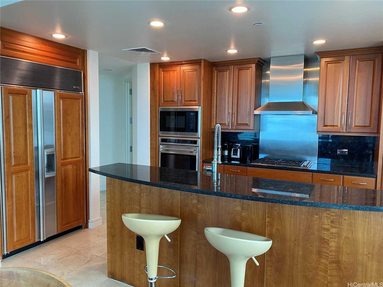 1288 Ala Moana Blvd #19G - Photo 4 of 20