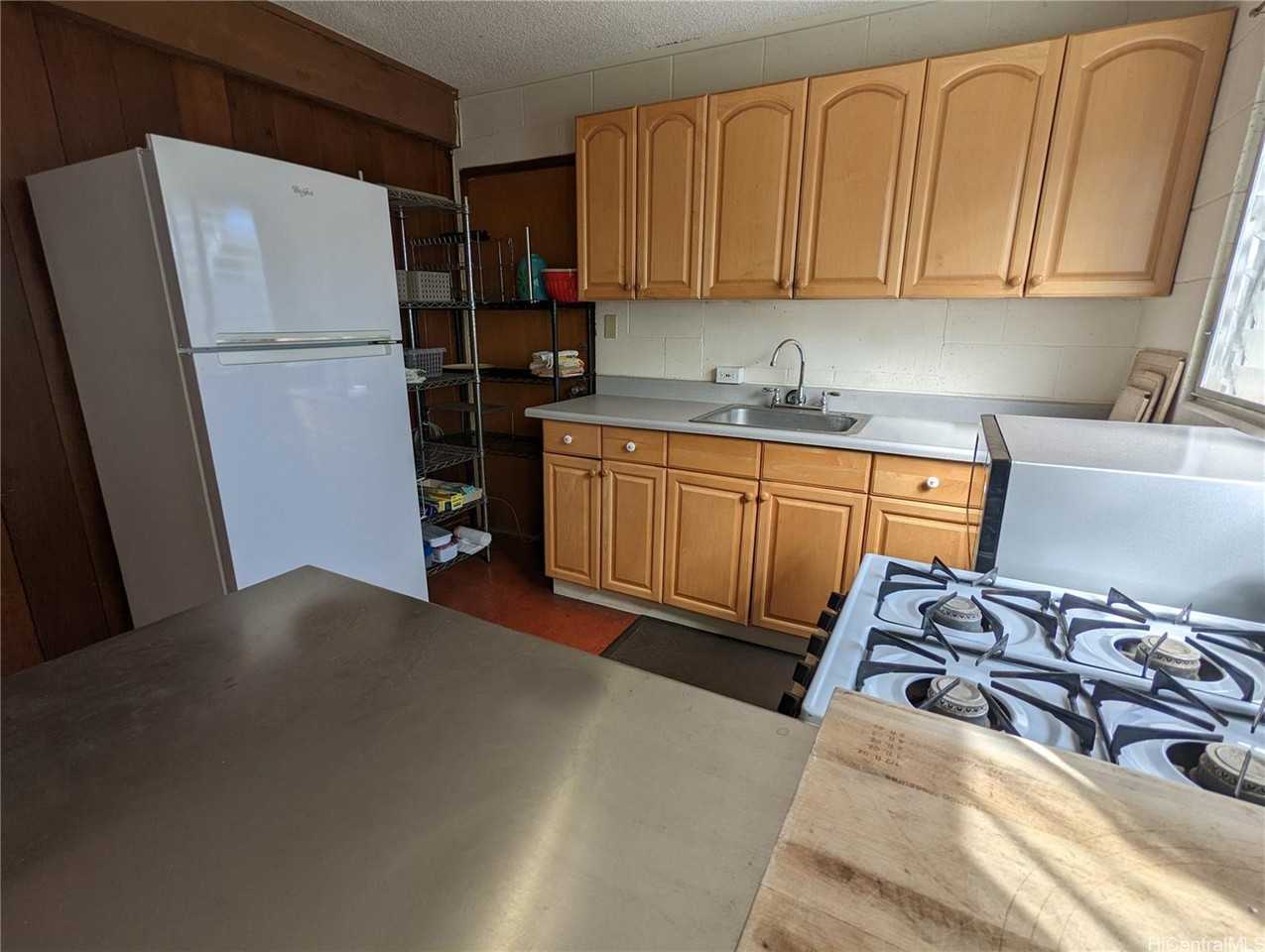 3386 Campbell Ave - Photo 3 of 7