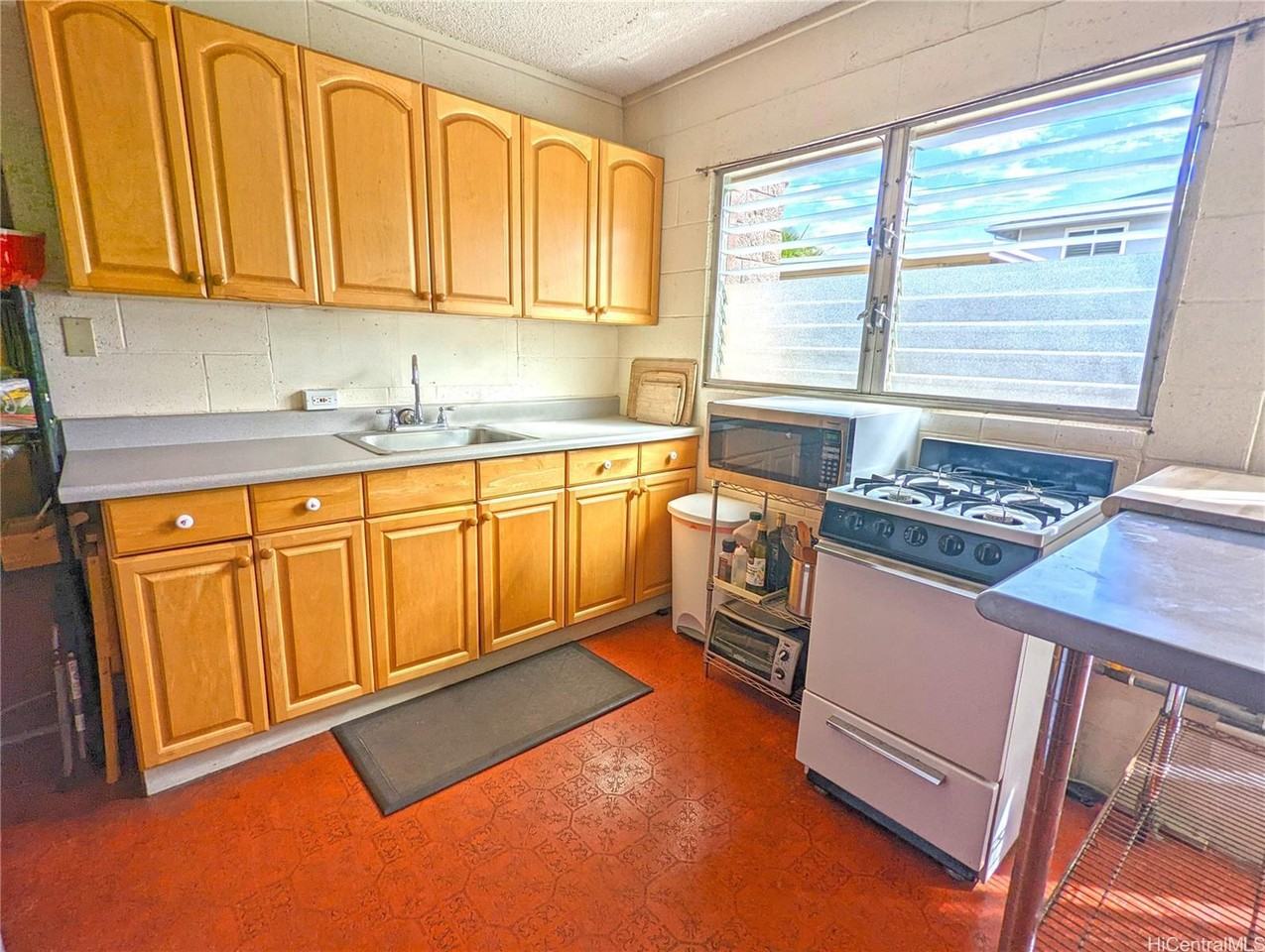 3386 Campbell Ave - Photo 4 of 7