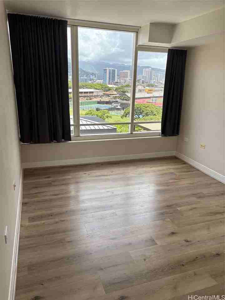 1009 Kapiolani Blvd #702 - Photo 6 of 14