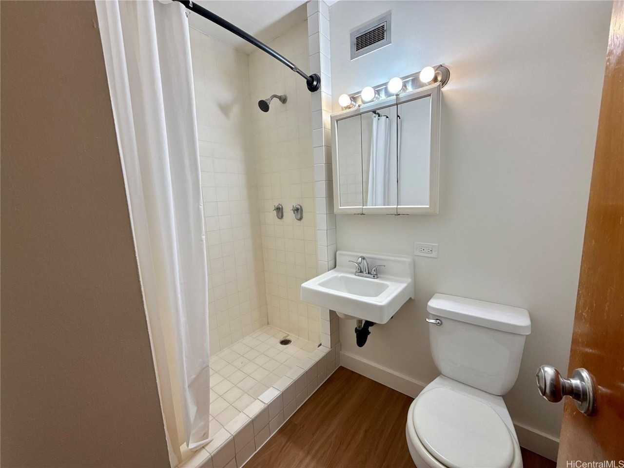 1551 Nuuanu Ave #336 - Photo 7 of 12