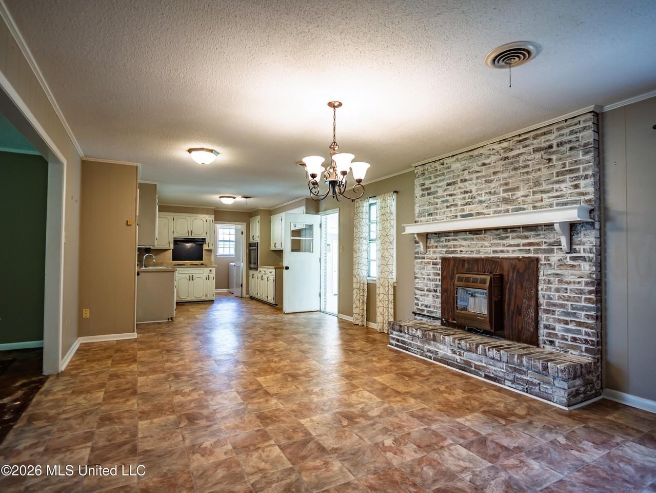 117 Hemlock Rd - Photo 3 of 31