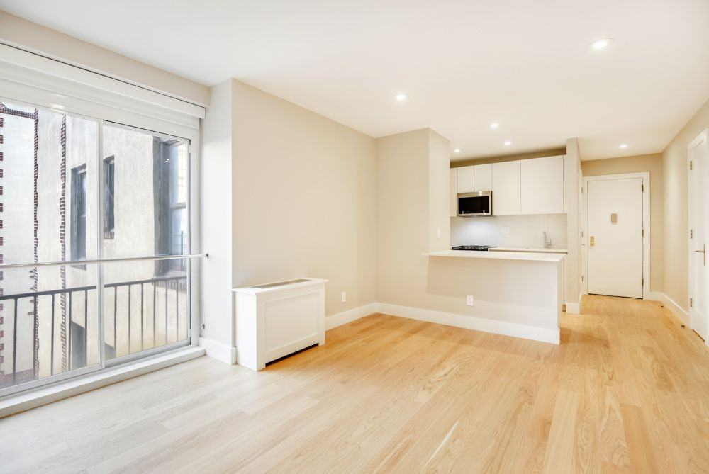 805 St. Marks Avenue - Photo 4 of 8